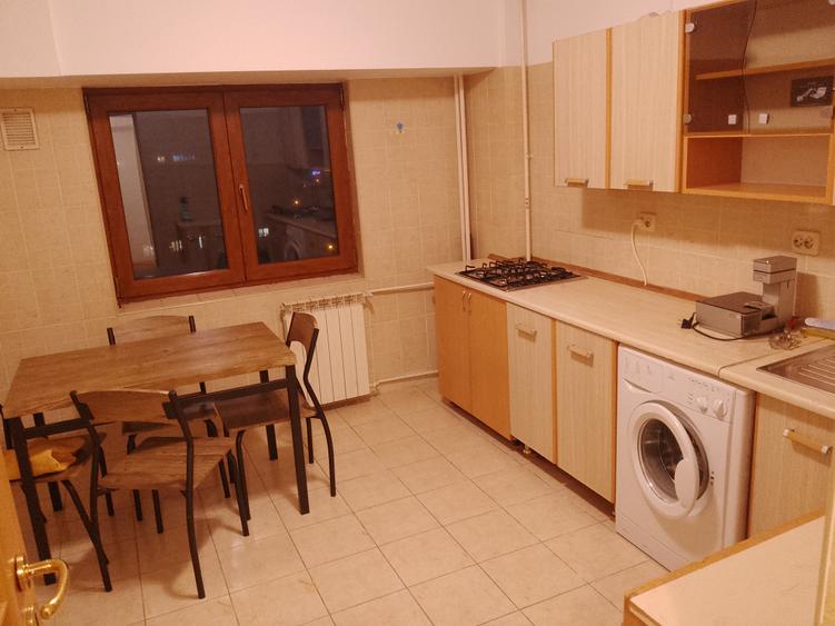 Vanzare apartament 4 camere Pta Alba Iulia