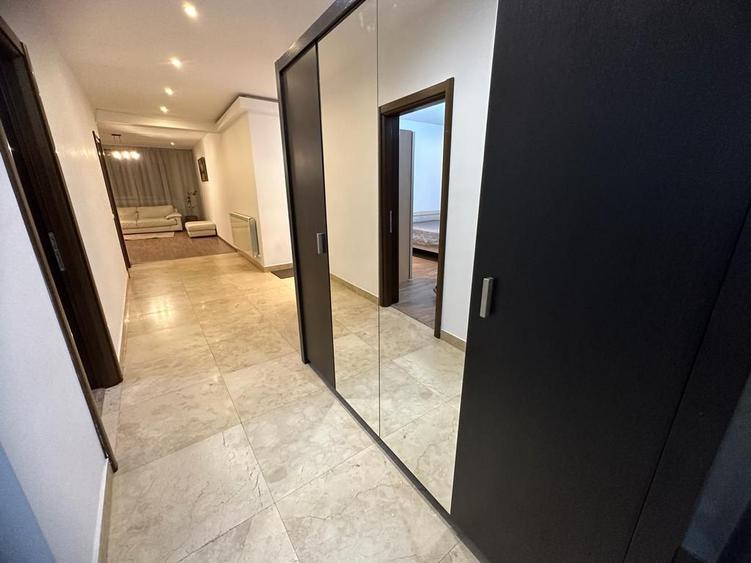 3 camere 2 bai Parcare 120 mp et. 1 AN 2007 Ghencea Drumul Taberii