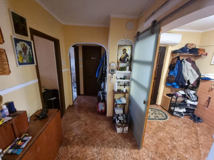 ICIL lidl-apartament 4 camere decomandat cu gaze
