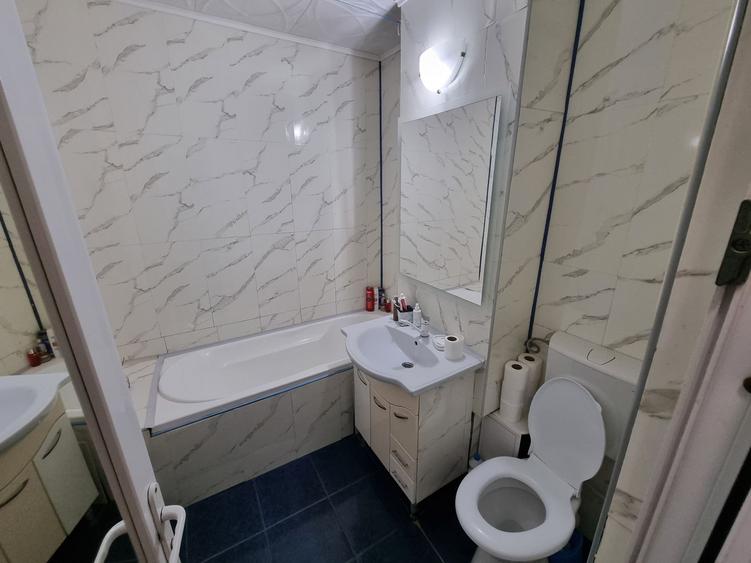 Apartament 2 camere decomandat zona Palas