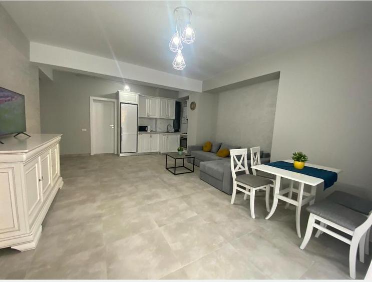 CAMPUS 2 CAMERE ETAJ 1 500 EURO LOC PARCARE INCLUS TERMEN LUNG