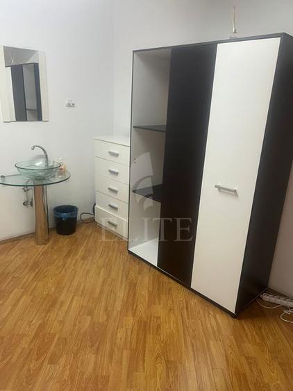 Spatiu 2 camere în zona Piata Stefan cel Mare, Turnul Croitorilor