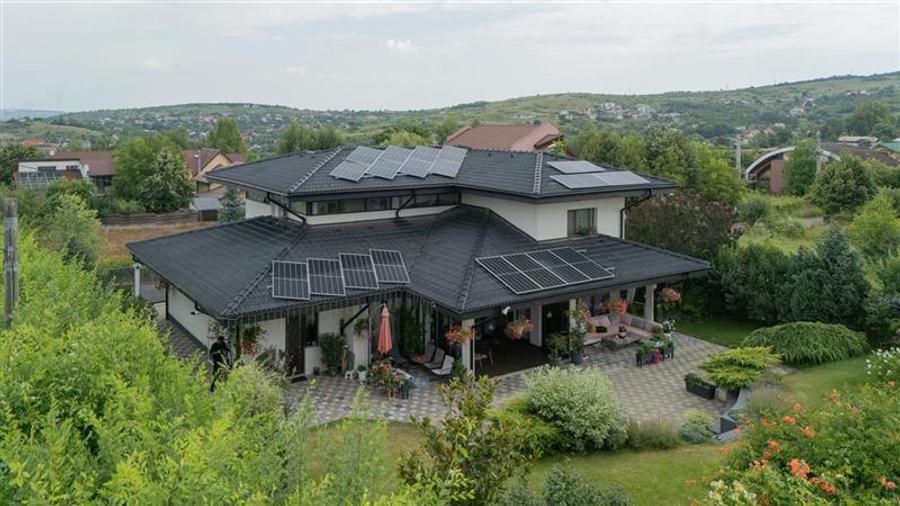 Vila PREMIUM , zona exclusivista acces privat, Bucium