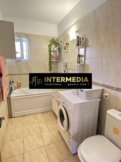 Apartament 2 camere Bloc Nou CENTRU Balcon Mansarda Boxa 12 mp Parcare Mobilat