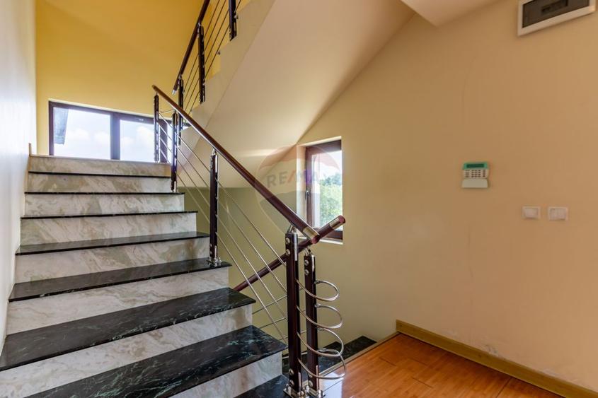 Casă / vilă de vânzare în Balotești | aprox. 350 mp | teren 1.015 mp
