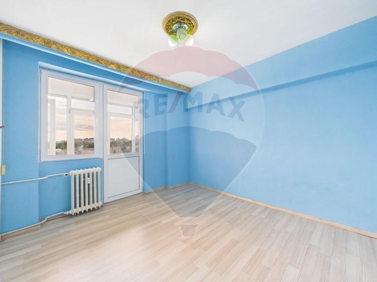 Apartament cu 3 camere de vânzare în zona Giurgiului