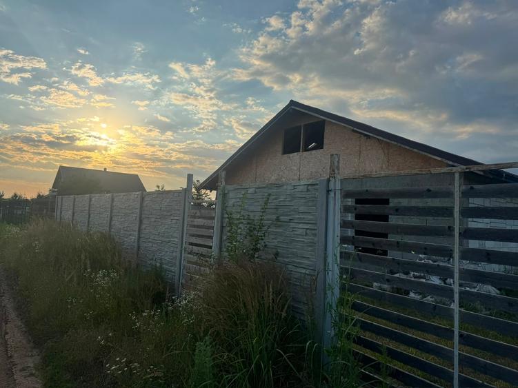 Casa Peris  zona Cocioc  (Nefinalizata) , langa terenul de Golf Bucharest
