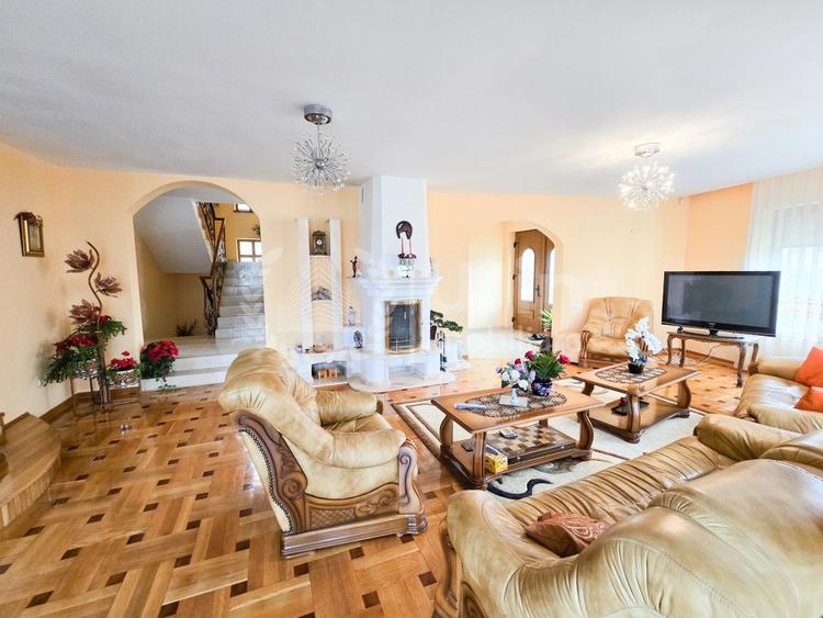 Casa individuala | 380mp utili | 900 mp teren | Europa | Zona Ionesco