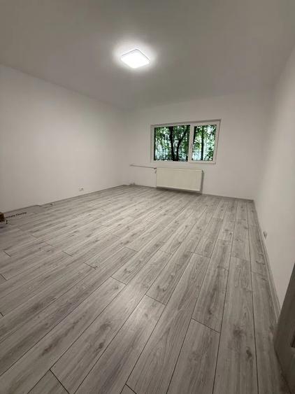 (apartament/ birou) 3 camere /Stefan cel Mare - Parcul Tei / Aleea Deleni