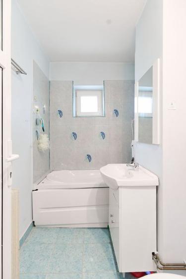 Apartament decomandat 4 camere - etaj intermediar - Cartier Nord