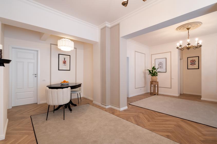 APARTAMENT 3/4 CAMERE PARTER// GRADINA