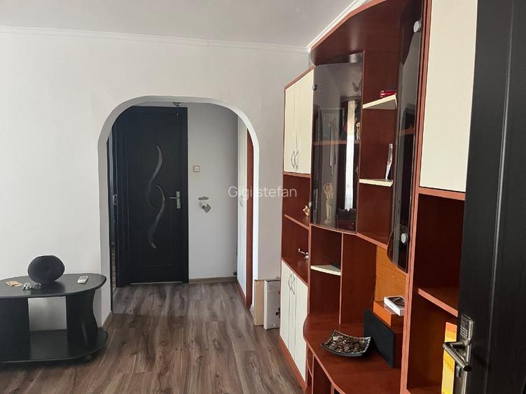 Vand apartament 2 camere - 10