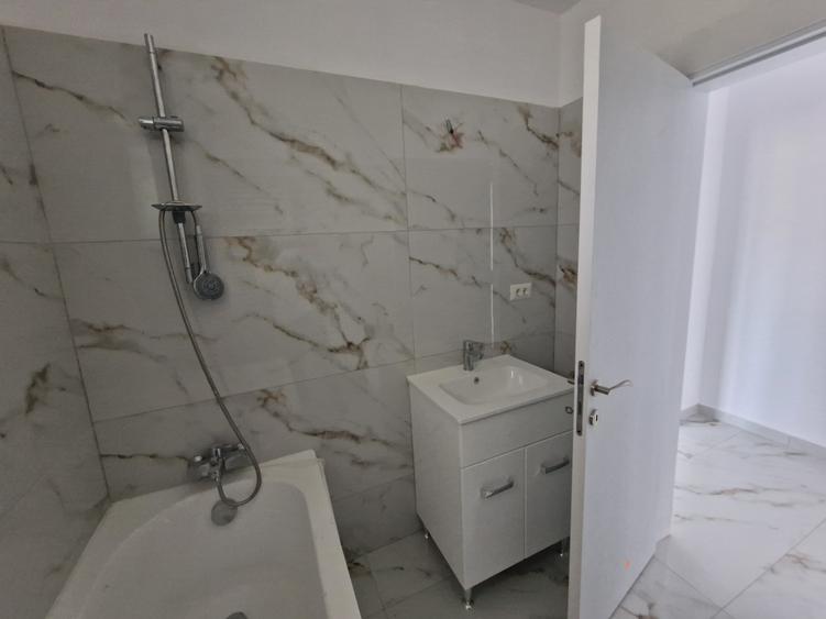 3 camere decomandat Grand Arena Mall / Parcare