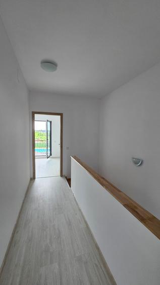 VILE P+1, 4 camere+Teren 250 mp.zona Otopeni, COMPLEX CU PISCINA-COMISION 0%