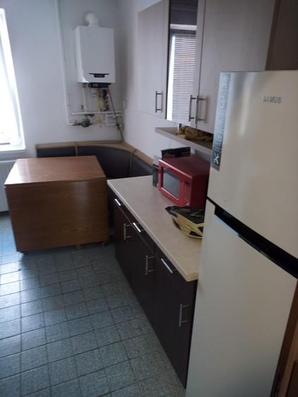 Inchiriez in 7 Noiembrie apt. 4 camere,decomandate,mobilat si utilat