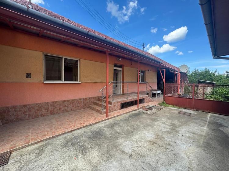 Casa individuala cu 1200 teren si garaj separat - Marasti