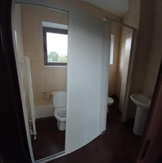 Spatiu comercial pretabil birouri-cabinete