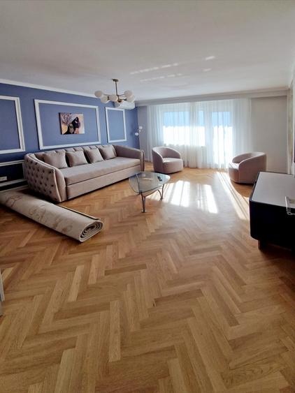 Apartament 3 Camere Lux Zona Desebita Centrul Cetate