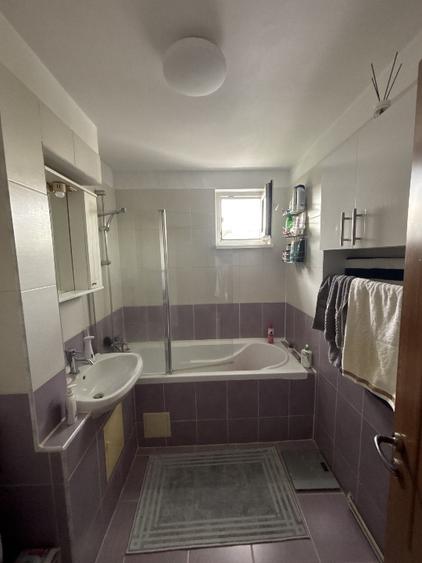 Apartament 3 camere, Str Livezeni , Zona Lidl