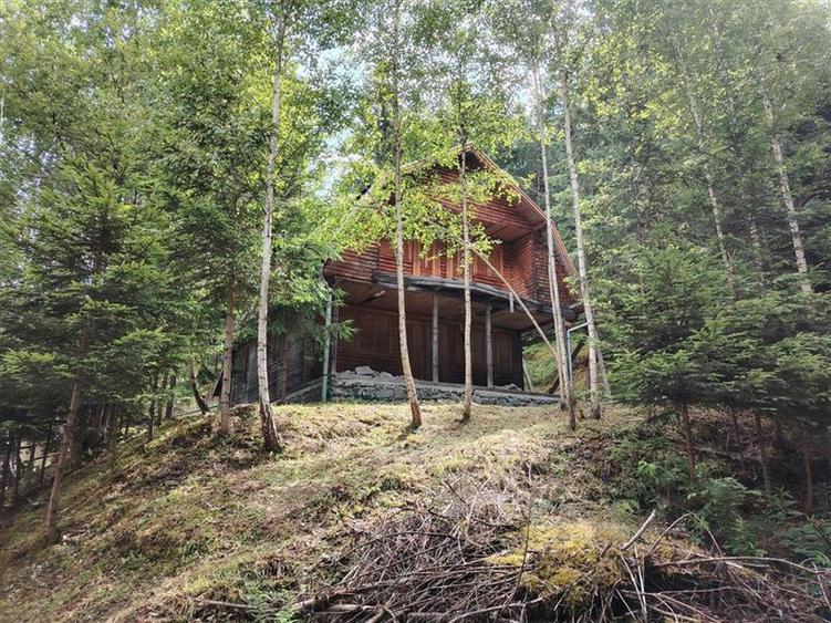 Casa de vacanta nefinalizata (Gheorgheni, zona Magasbukk, km 5)