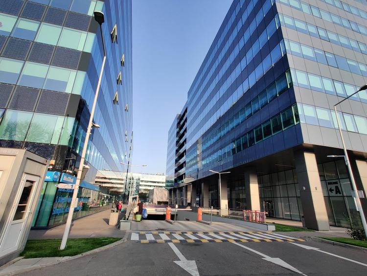 Spații de birouri de inchiriat in cladirea Hermes Business Campus- Metrou Pipera