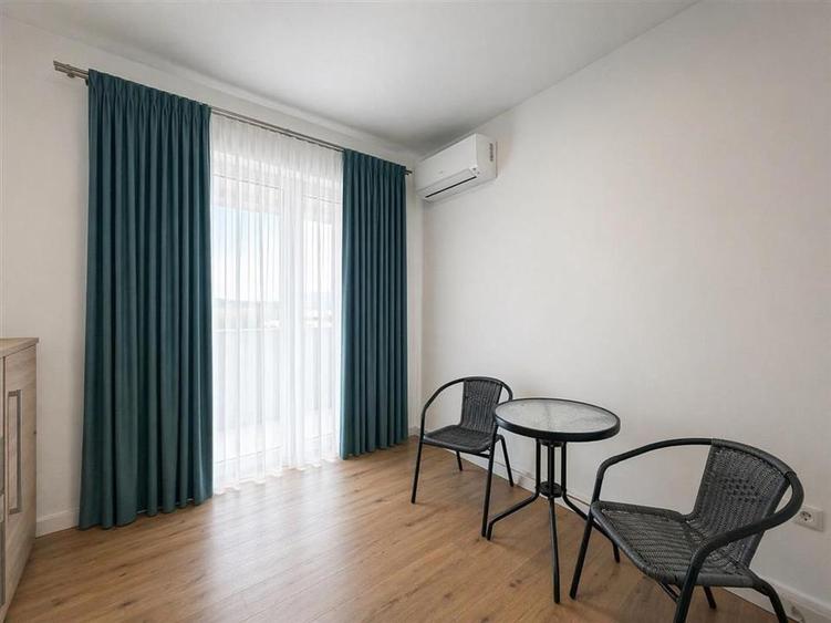 Apartament de lux 3 camere balcon parcare zona Calea Surii Mici