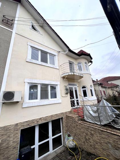 Casă tip duplex – 272 mp utili, 9 camere ,in  zona Cetate - 2