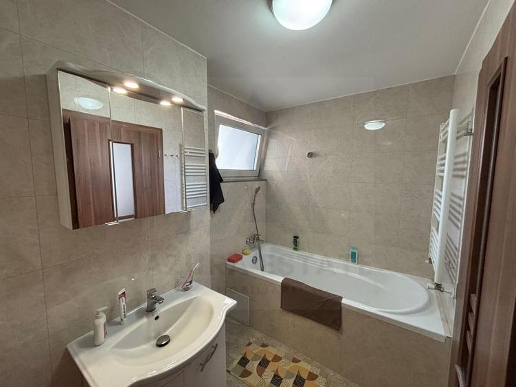 Apartament 3 camere 70 mp utili 2 bai etaj 1 parcare in Arhitectilor