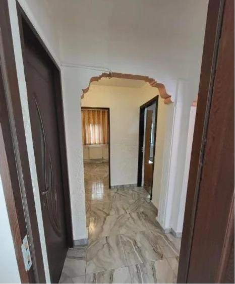 Apartament decomandat cu 3 camere, zona Inel II-nemobilat
