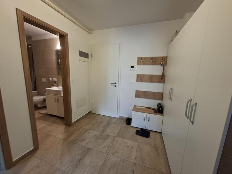 Apartament la pietonala parter