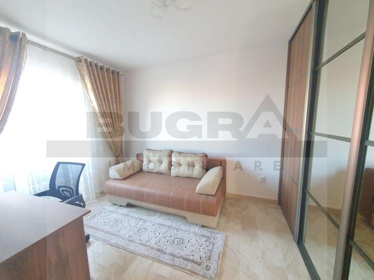 Apartament 3 camere, 55 mp, etaj intermediar, cu parcare, zona Petrom