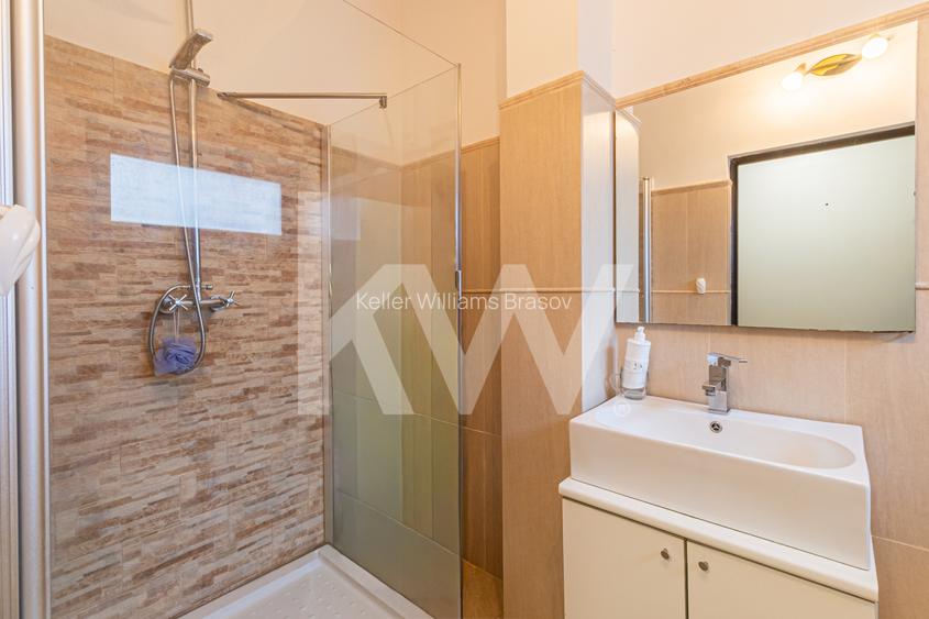 Apartament 4 camere si Curte Proprie | Parcare Inclusă - 13