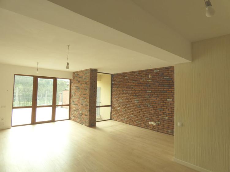 Apartament cu panorama de vanzare