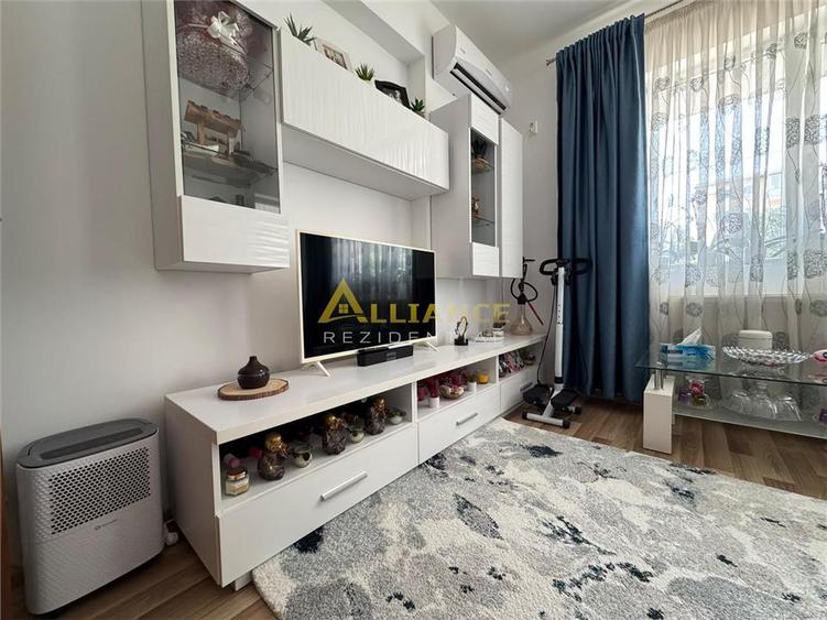 Ozana-Apartament 2 Camere-Mobilat-Parcare Inclusa