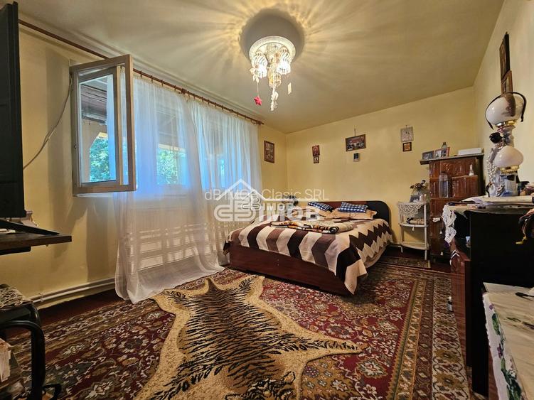 Spațiu, liniște și posibilități multiple într-o singură proprietate! - 6