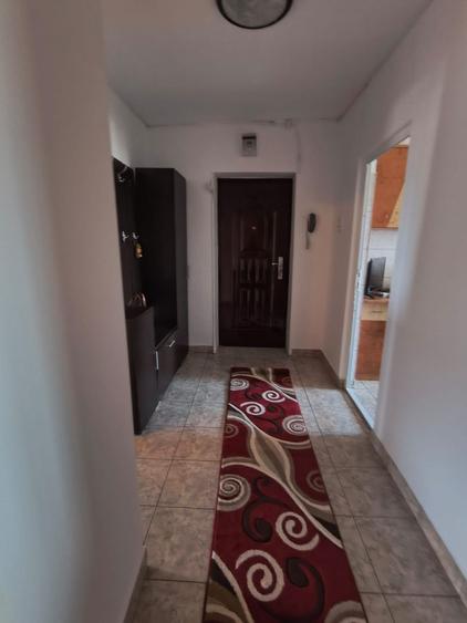 Apartament 3 camere, 2 bai, 79 mp., Parc Gara, Constanta pret145000 eu