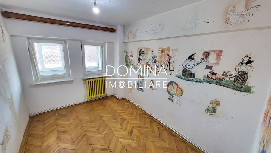 Vanzare apartament cu 3 camere, ULTRACENTRAL, 99 mp, strada Victoriei pietonal