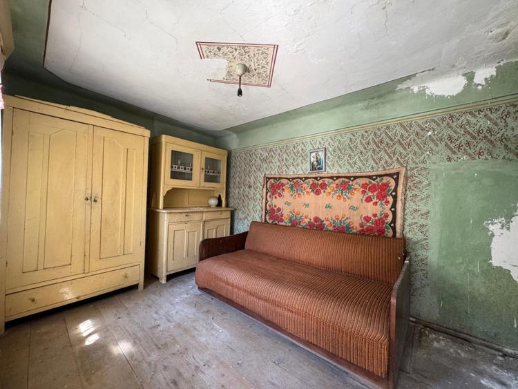 Comuna Augustin, casa batraneasca, locuibila, necesita renovare!