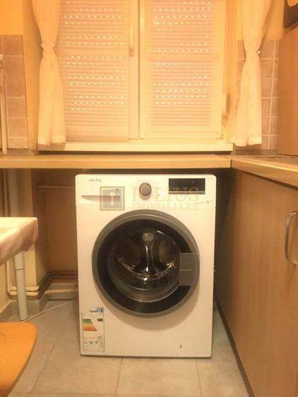 Apartament in zona Victor Babes