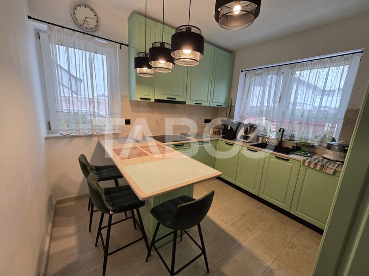 Casa individuala de vanzare teren 852 mp 5 camere 2 bai Selimbar Sibiu