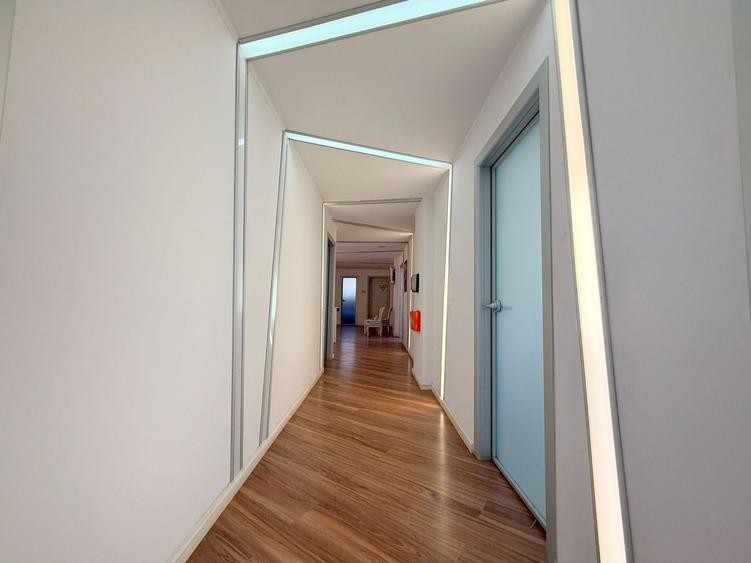 De vânzare clinică stomatologică, 148 mp utili, etaj 2, clădire P+8E cu lift