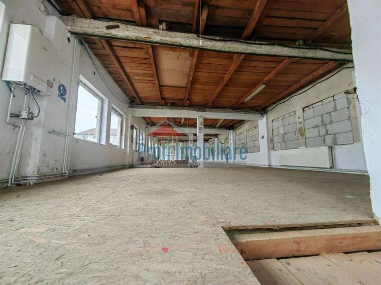 Teren de 1000 mp cu Hale de 600 mp  - SPATII COMERCIALE