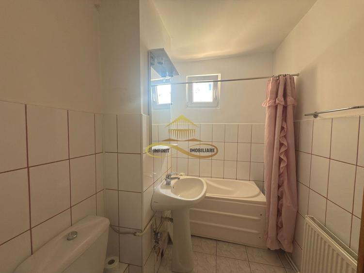 Apartament 3 camere de vanzare in Bacau strada Stefan cel Mare