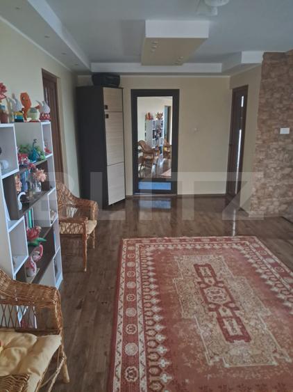 Casa de vanzare, 500 mp, zona Sendreni