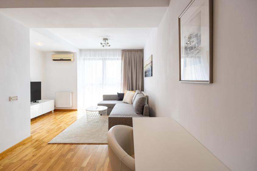 Apartament 2 camere, renovat in Iunie, cu loc de parcare subteran PROPRIU
