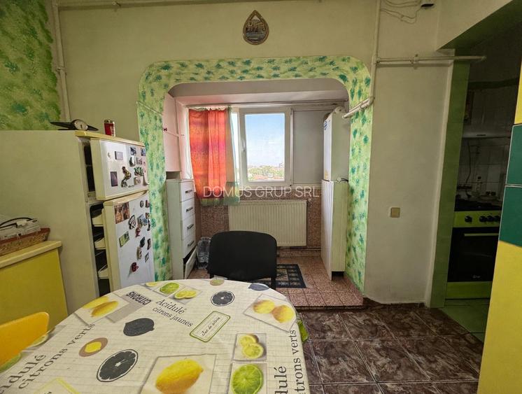 Vând 3 camere decomandat - 8