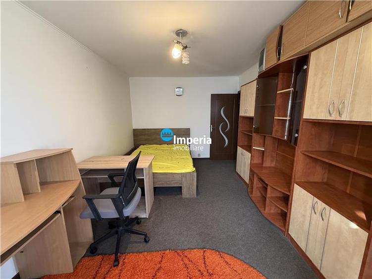 Apartament 2 camere decomandat Podul de Fier