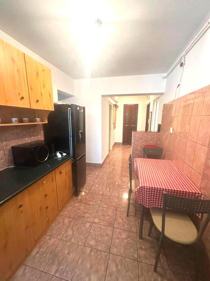 Chirie apartament 3 camere zona Lidl -Casa de moda 350eur/luna