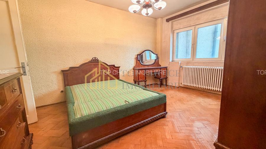 CAMERE TRANSFORMABIL IN 3 - LANGA SALA PALATULUI - CLADIRE CU ISTORIE - 12