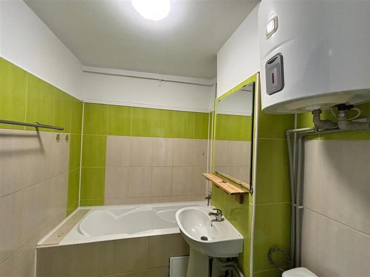 Vitan -Olimpia, apartament decomandat, bloc reabilitat, la cheie
